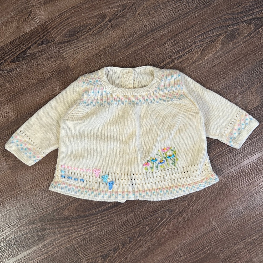 VTG Handmade Knit‎ Baby Sweater Cream Unisex 6-12M Floral Embroidery Ribbon Trim